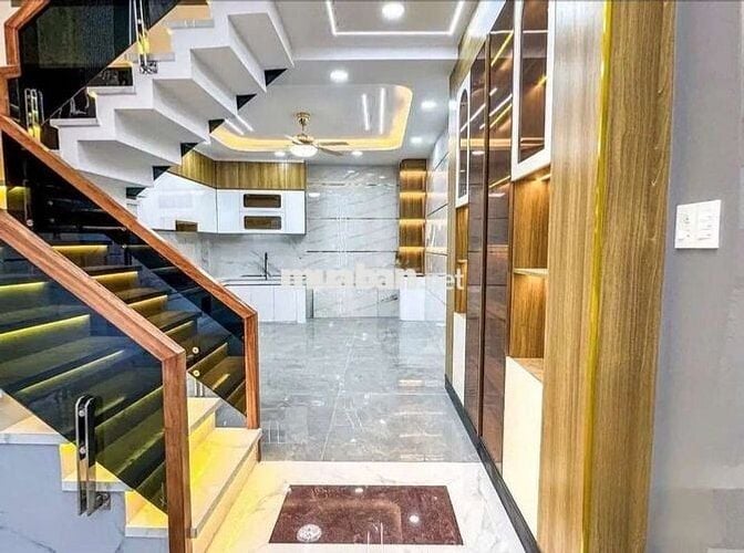 4 x13m- 2 bước ra đường Xe tải- 5 phòng ngủ,4tầng. Tặng nt Dân trí cao