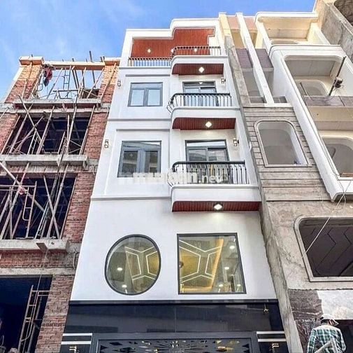 4 x13m- 2 bước ra đường Xe tải- 5 phòng ngủ,4tầng. Tặng nt Dân trí cao