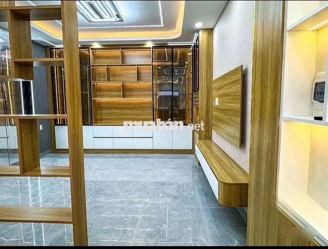 4 x13m- 2 bước ra đường Xe tải- 5 phòng ngủ,4tầng. Tặng nt Dân trí cao
