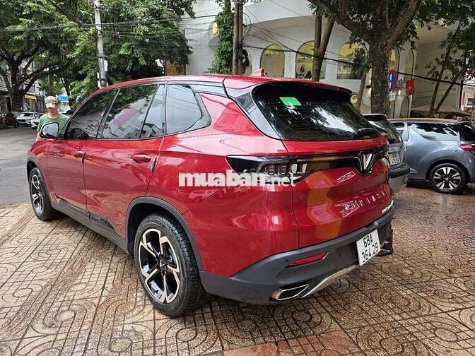 Vinfast Lux SA 2021 7 chỗ siêu mới