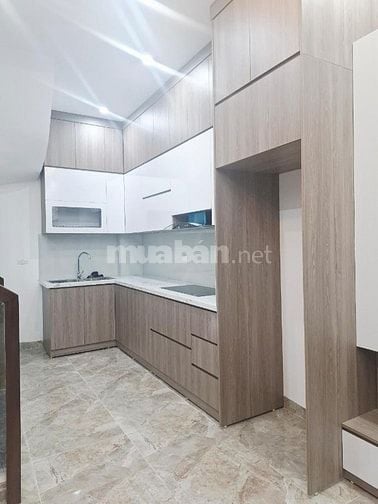 🏠 NHÀ MỚI XÂY – BÁT KHỐI ✨ 5 tầng, full nội thất, chỉ việc xách vali 