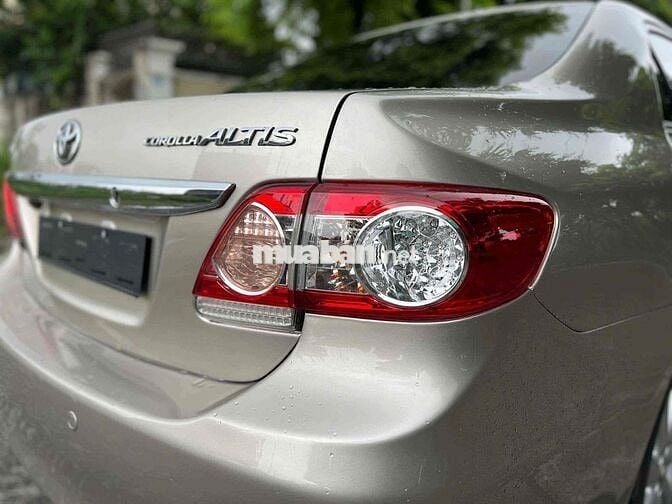 Toyota Corolla Altis 2014 1.8G AT - 15000 km