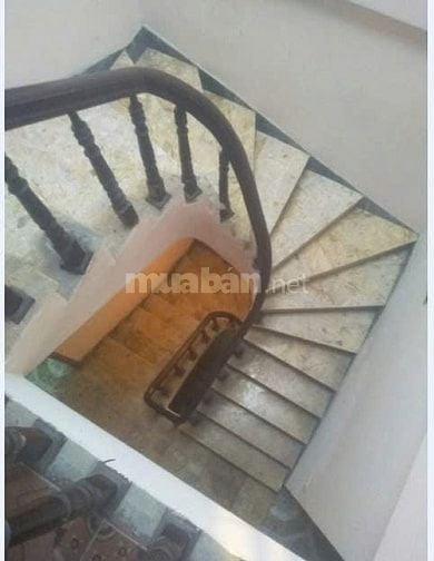 Chính chủ bán nhà phố Pháo Đài Láng, diện tích 47,8m2, 4 tầng 1 tum