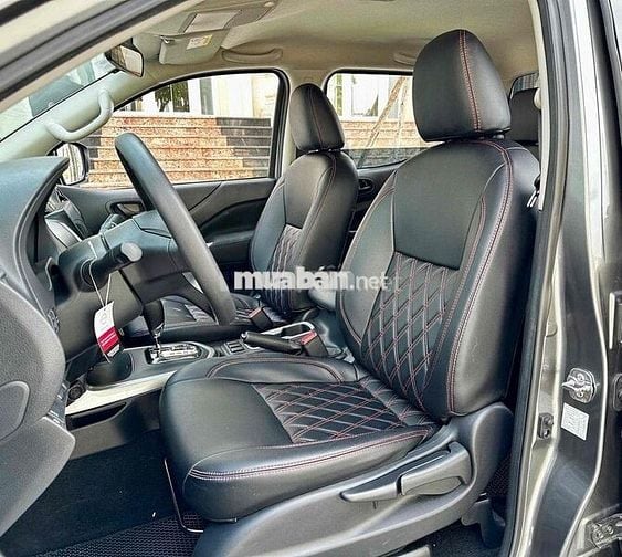 Navara 2023 đi 4,8vkm chủ đi kĩ giá tốt