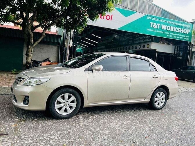 Toyota Corolla Altis 2014 1.8G AT - 15000 km