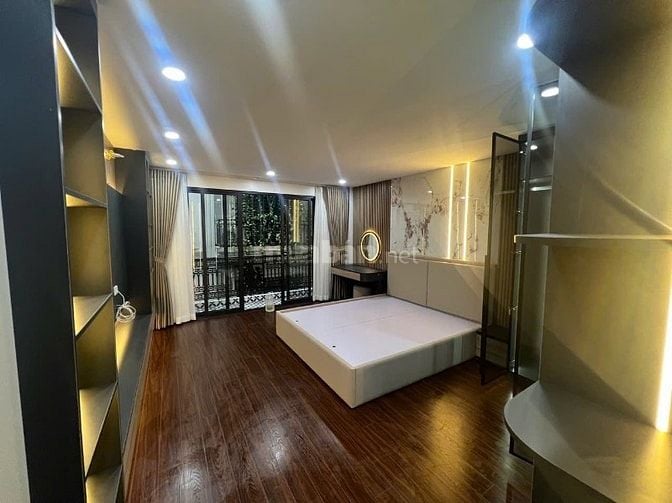 Bán nhà 6 tầng thang máy Hoàng Mai, Dt 55m2, Mt 4.2m, kinh doanh.