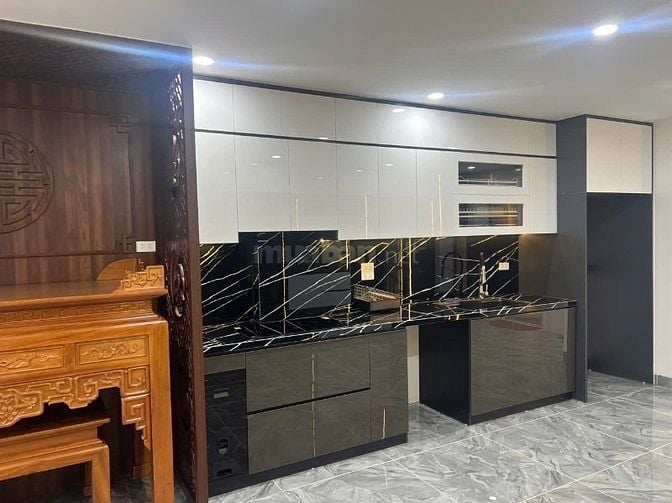Bán nhà 6 tầng thang máy Hoàng Mai, Dt 55m2, Mt 4.2m, kinh doanh.
