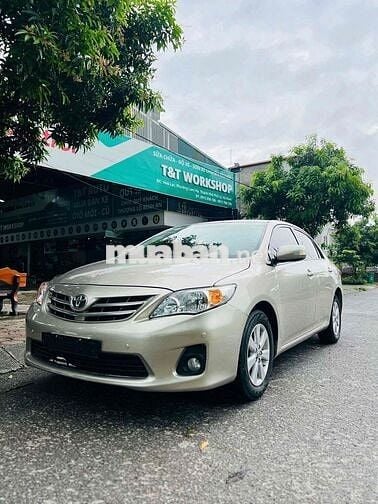 Toyota Corolla Altis 2014 1.8G AT - 15000 km