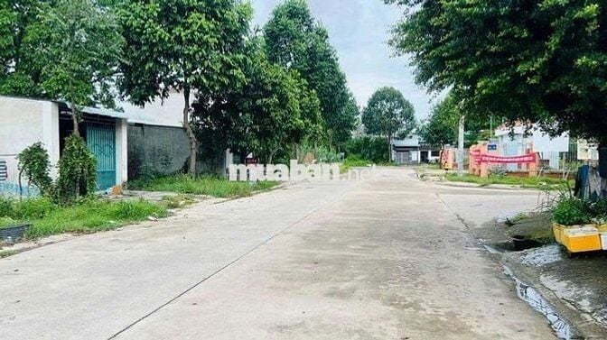 Kẹt tiền bán lỗ : Lô đất 150m2 tại Mỹ Phước 3 giá chỉ 980tr. Sổ sẵn