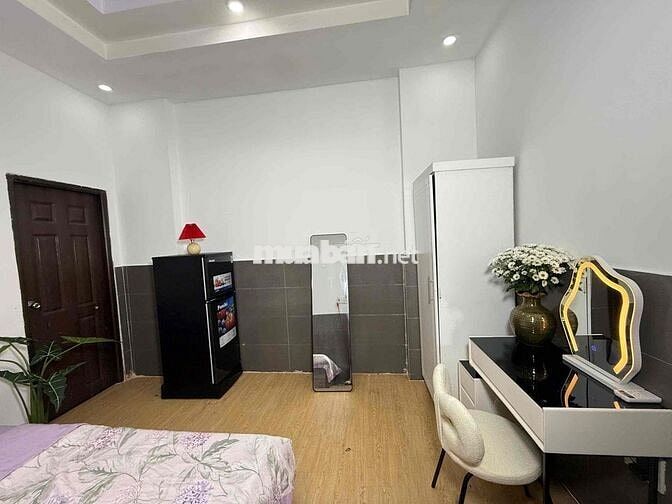 cho thuê phòng tách bếp thang máy gần vòng xoay trung sơn
