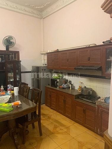 Chính chủ bán nhà phố Pháo Đài Láng, diện tích 47,8m2, 4 tầng 1 tum
