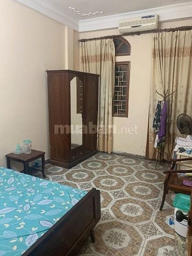 Chính chủ bán nhà phố Pháo Đài Láng, diện tích 47,8m2, 4 tầng 1 tum