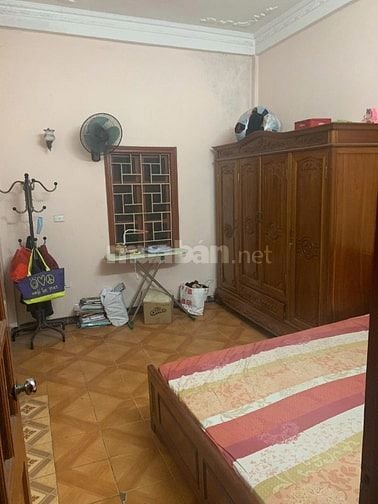 Chính chủ bán nhà phố Pháo Đài Láng, diện tích 47,8m2, 4 tầng 1 tum