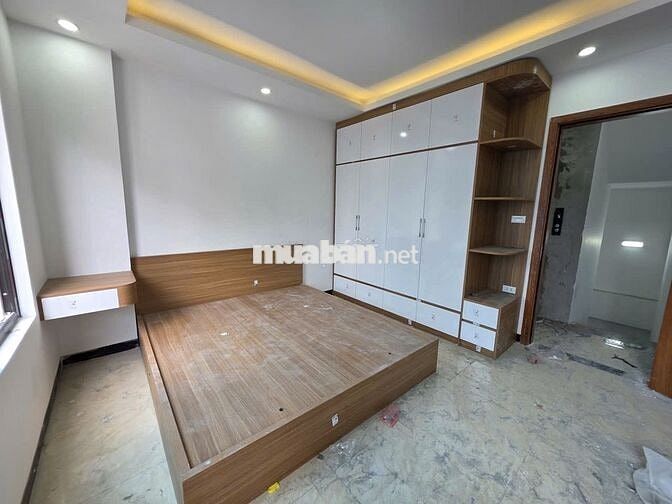 NHÀ MỚI XÂY THANG MÁY NHẬP KHẨU FULL NỘI THẤT VIEW HỒ MẬU LƯƠNG