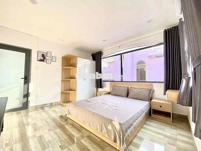 Phòng Ban Công view thoáng, Full Nội Thất 40m2 ngay Phăn Văn Trị
