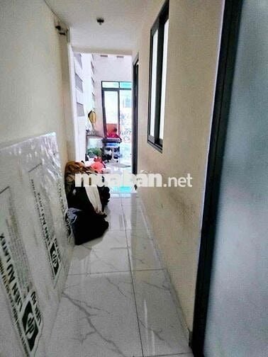 Nhà chính chủ cần tiền bán gấp dt 4 x25 có lửng giá chỉ 2 ty 1