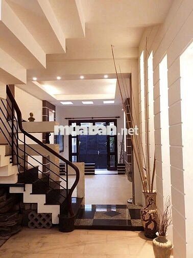 Cho Thuê Nhà Đường Xô Viết Nghệ Tĩnh, Bình Thạnh, 4x25m - Cho làm CHDV