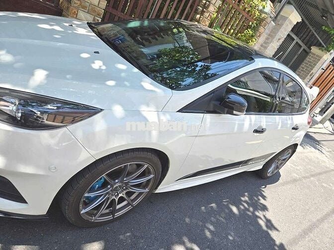 Bán Ford Focus Sport full 2018