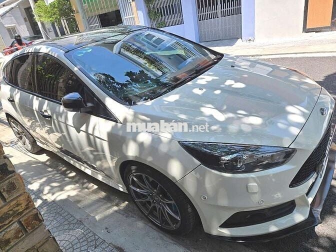 Bán Ford Focus Sport full 2018