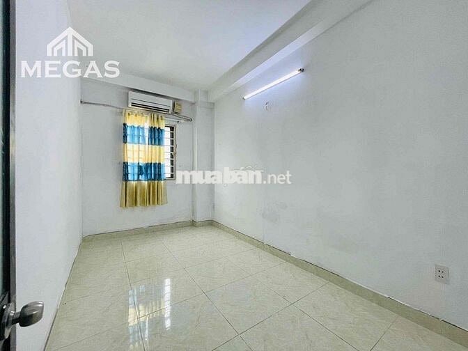 2 PHÒNG NGỦ - 1 PHÒNG KHÁCH có FULL NỘI THẤT - MÁY GIẶT ở NGÃ 4 BỐN XÃ