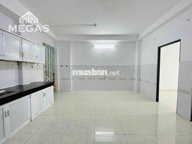 2 PHÒNG NGỦ - 1 PHÒNG KHÁCH có FULL NỘI THẤT - MÁY GIẶT ở NGÃ 4 BỐN XÃ