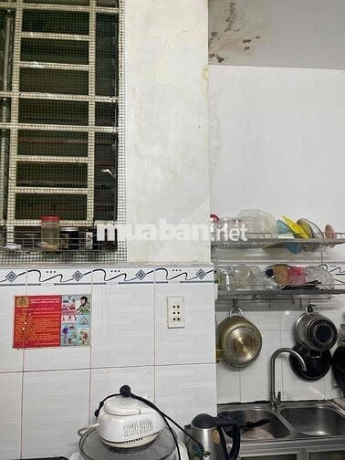 Cần bán gấp căn nhà. chính chủ ở lâu năm. đường pvt. p11. bình thạnh