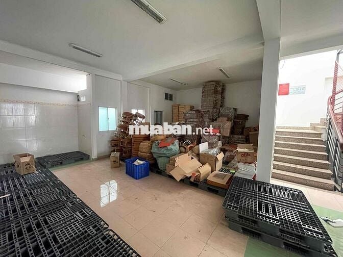 Toà nhà văn phòng 4 tầng, 8x20, thang máy, đường 8m, cải tạo làm CHDV