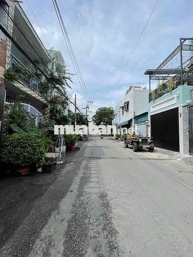 Toà nhà văn phòng 4 tầng, 8x20, thang máy, đường 8m, cải tạo làm CHDV