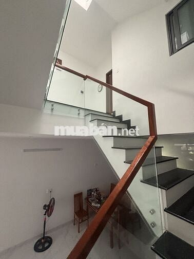 NHÀ MT ĐA MẶN 2 -3 TẦNG MỚI XÂY GIÁ RẺ