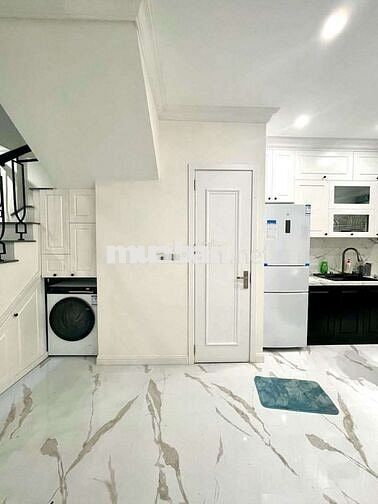 Lô góc đường Hoàng Mai thông ngõ Gốc Đề, Full nội thất 40m2 *5T
