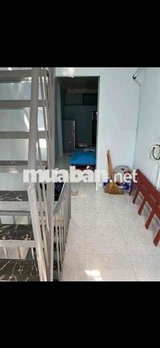 Phòng trọ 30m2 khu vực hẻm Tôn Đản gần Vĩnh Khánh