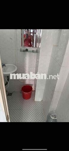 Phòng trọ 30m2 khu vực hẻm Tôn Đản gần Vĩnh Khánh