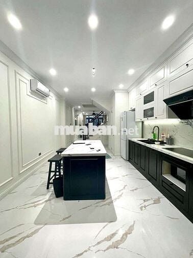 Lô góc đường Hoàng Mai thông ngõ Gốc Đề, Full nội thất 40m2 *5T