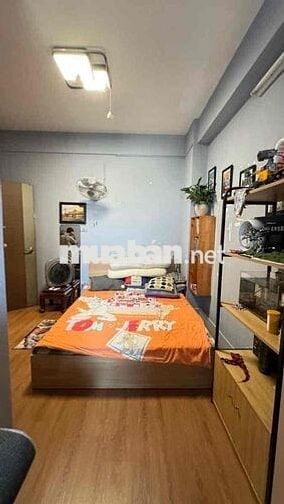 Cần bán căn hộ chung cư 2PN C17 Bộ Công An - Ngọc Thuỵ giá hơn 4tỷ