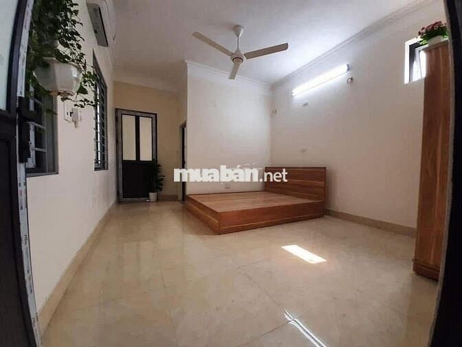 CCMN thang máy và thang bộ giá từ 2,2tr đến 3,8tr ngõ 55 chính kinh