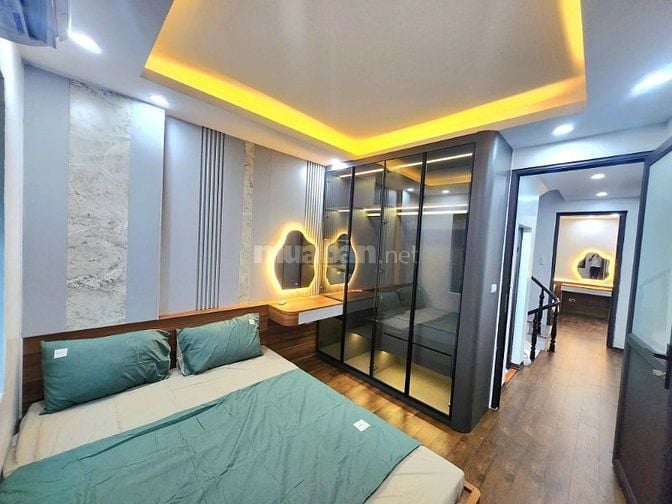 Nhỉnh 200tr/m2, chính chủ bán nhà phố 35m2*5T*3,5MT; kinh doanh tốt