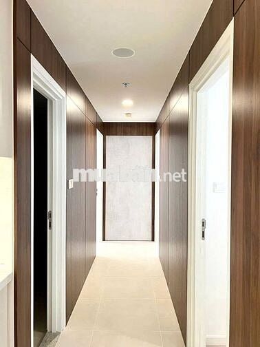 Cho thuê căn 3PN căn hộ Urban Green, nhà trống ở ngay