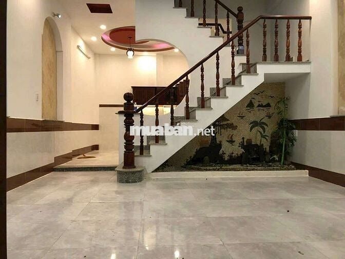 Cho thuê nhà 1 Trệt 2 Lầu gần sân vận động Đông Hoà
