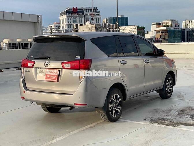 Toyota Innova 2024 E 2.0 MT - 34000 km VAT 100%