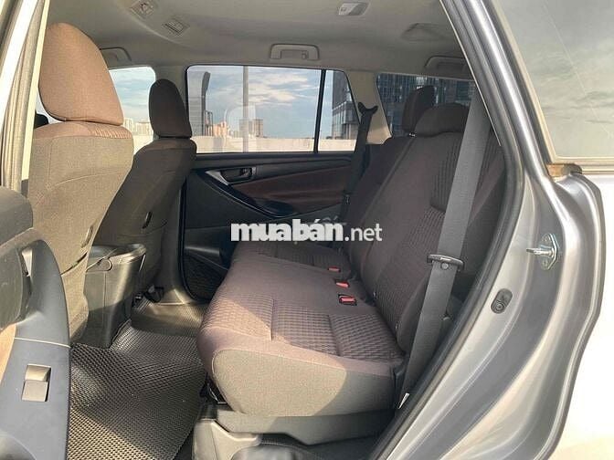 Toyota Innova 2024 E 2.0 MT - 34000 km VAT 100%