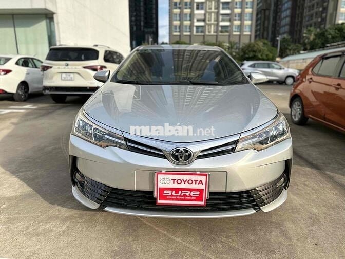 Toyota Corolla Altis 2019 1.8G CVT - tự động HANG