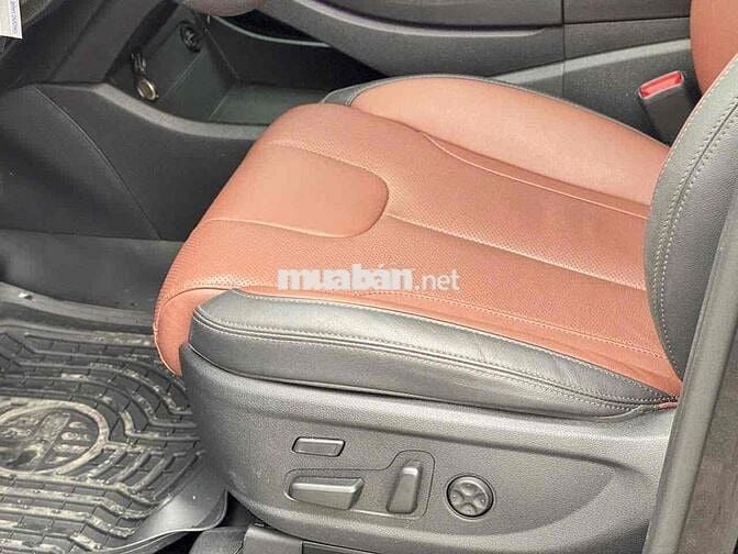 Hyundai SantaFe Cao cấp 2.5L HTRAC sản xuất 2024