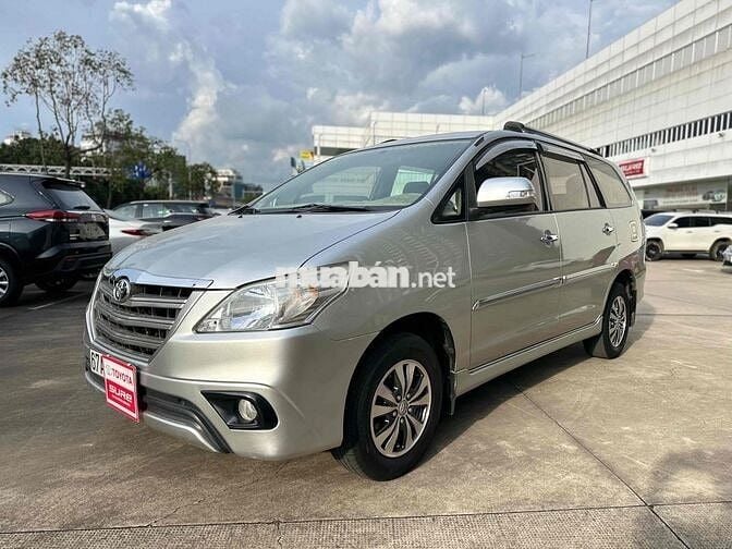 Toyota Innova 2016 2.0E - 7c số sàn đẹp BH HÃNG