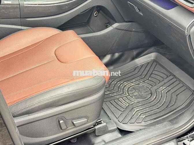 Hyundai SantaFe Cao cấp 2.5L HTRAC sản xuất 2024