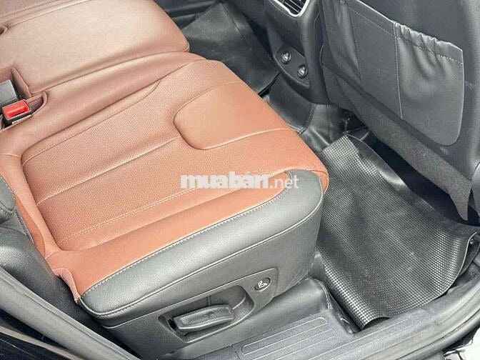 Hyundai SantaFe Cao cấp 2.5L HTRAC sản xuất 2024