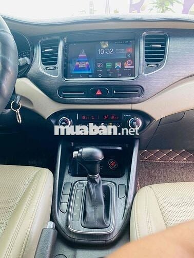 Kia Rondo 2019 - 180000 km