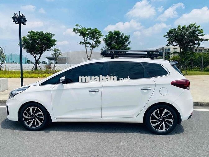 Kia Rondo 2019 - 180000 km