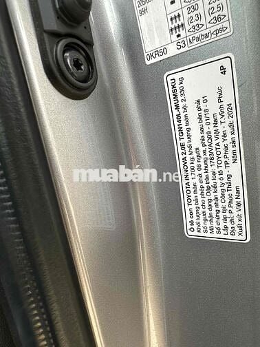 Toyota Innova 2024 E 2.0 MT - 34000 km xe đẹp