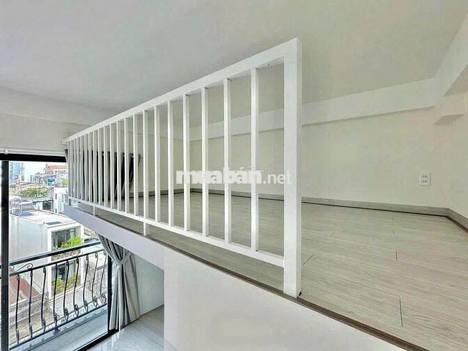 Căn hộ có Gác mới xây có cửa sổ thoáng ,Full Nội Thất gần CV Làng hoa