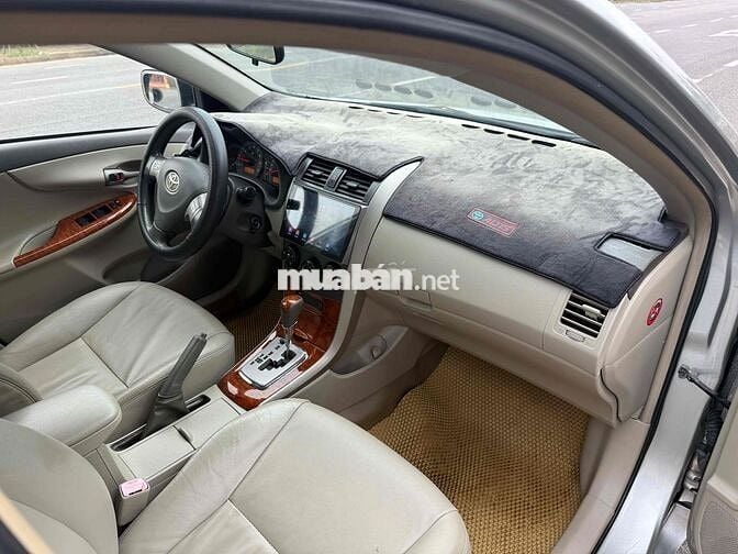 Toyota Corolla Altis 2009 2.0V - 200000 km